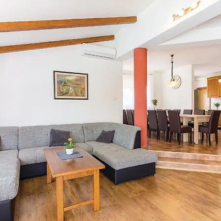 Ferienhaus 8 Bedroom Awesome In