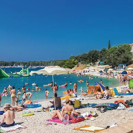 8 Bedroom Awesome In Ferienhaus *