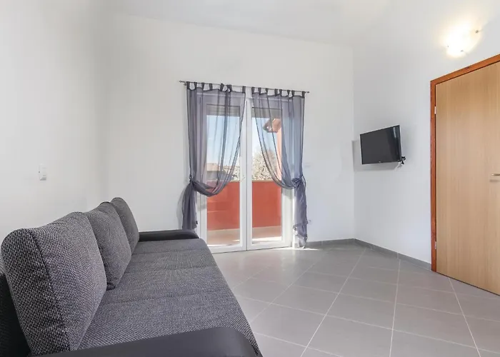 Дом отдыха 8 Bedroom Awesome In